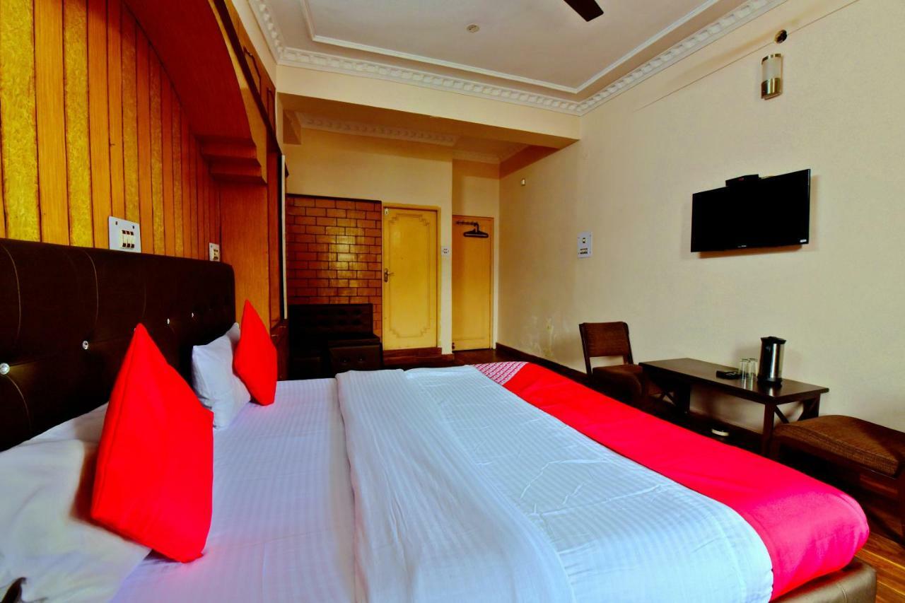 Oyo 26909 Hotel Paras Mandi Kültér fotó