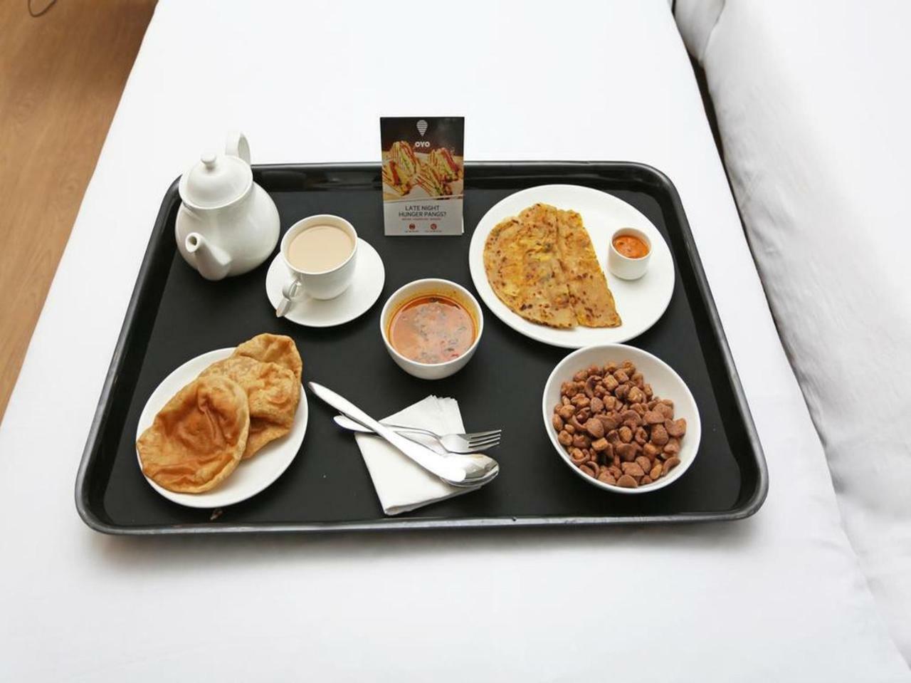 Oyo 26909 Hotel Paras Mandi Kültér fotó