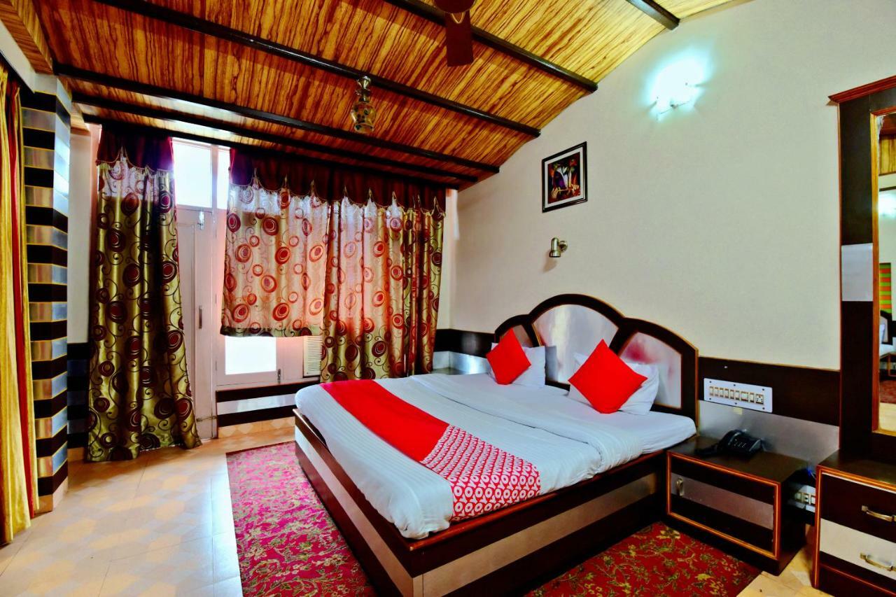 Oyo 26909 Hotel Paras Mandi Kültér fotó