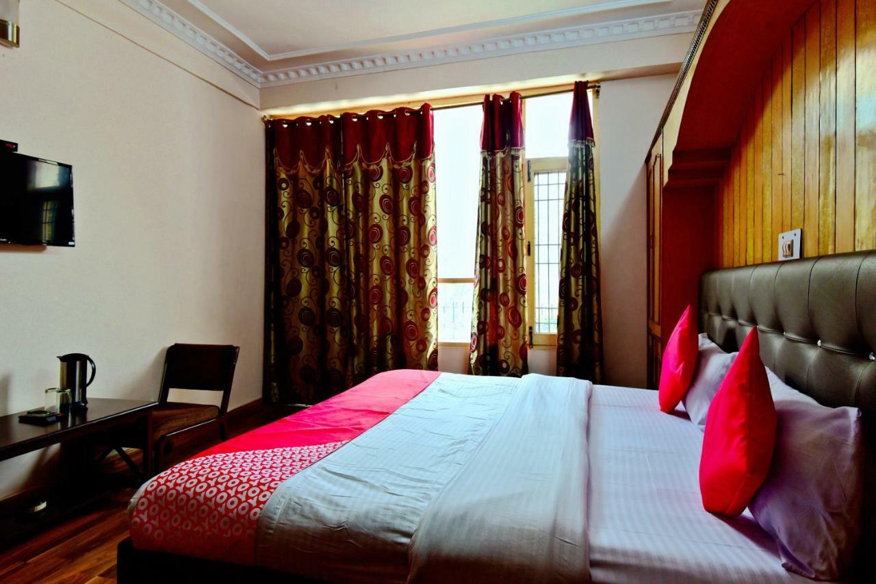 Oyo 26909 Hotel Paras Mandi Kültér fotó
