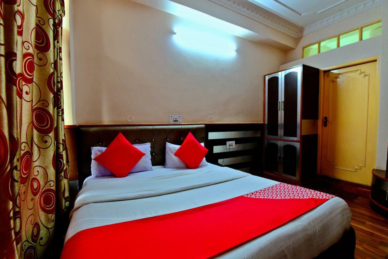 Oyo 26909 Hotel Paras Mandi Kültér fotó