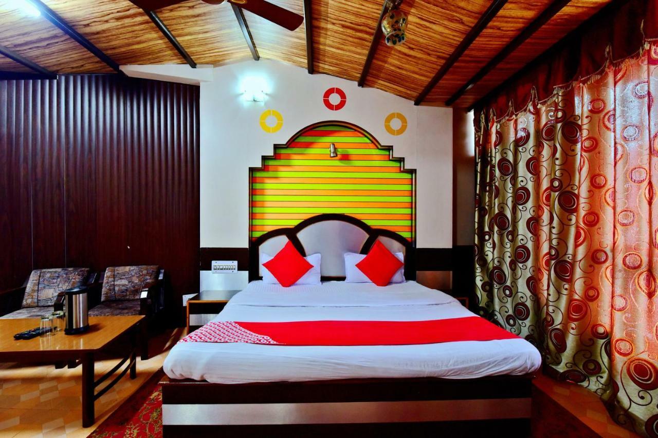 Oyo 26909 Hotel Paras Mandi Kültér fotó
